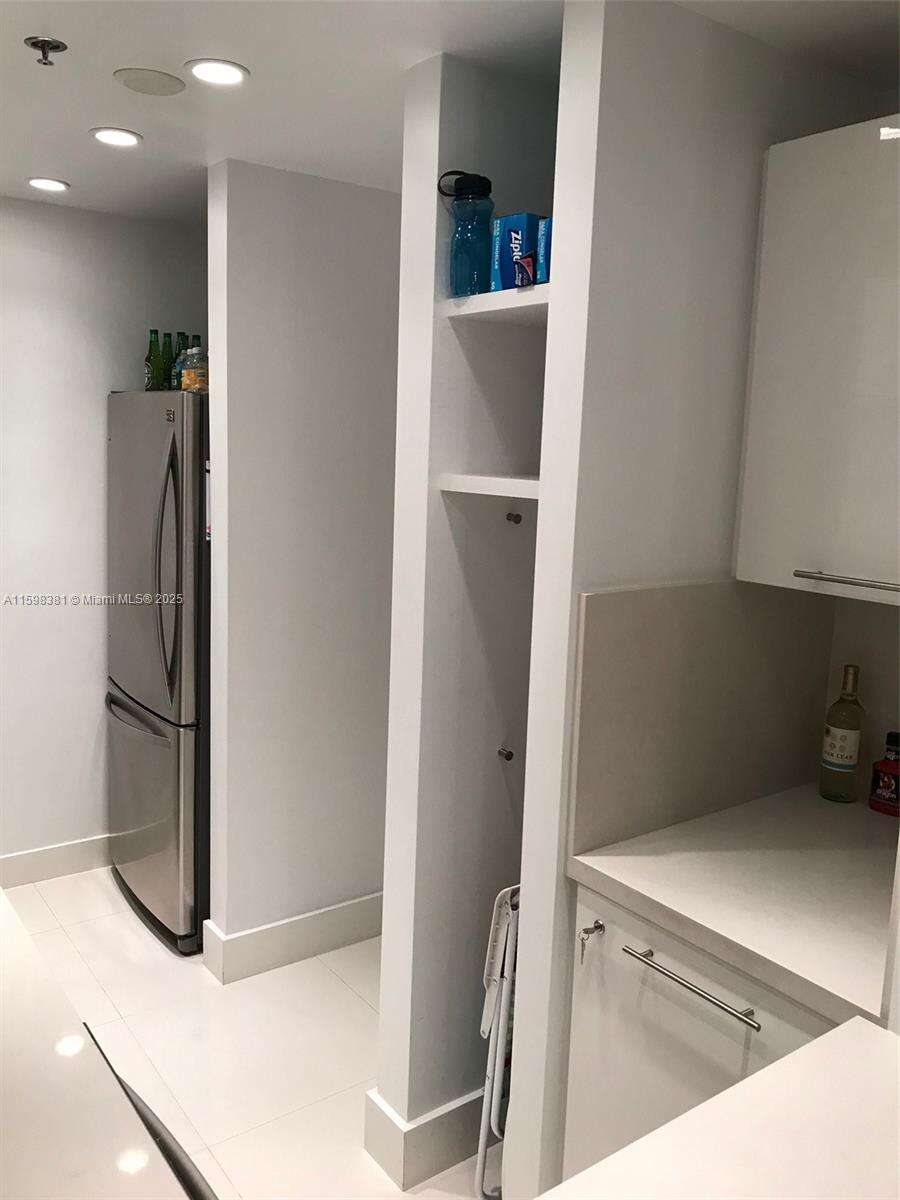 Decoplage Unit #808 | Picture 8