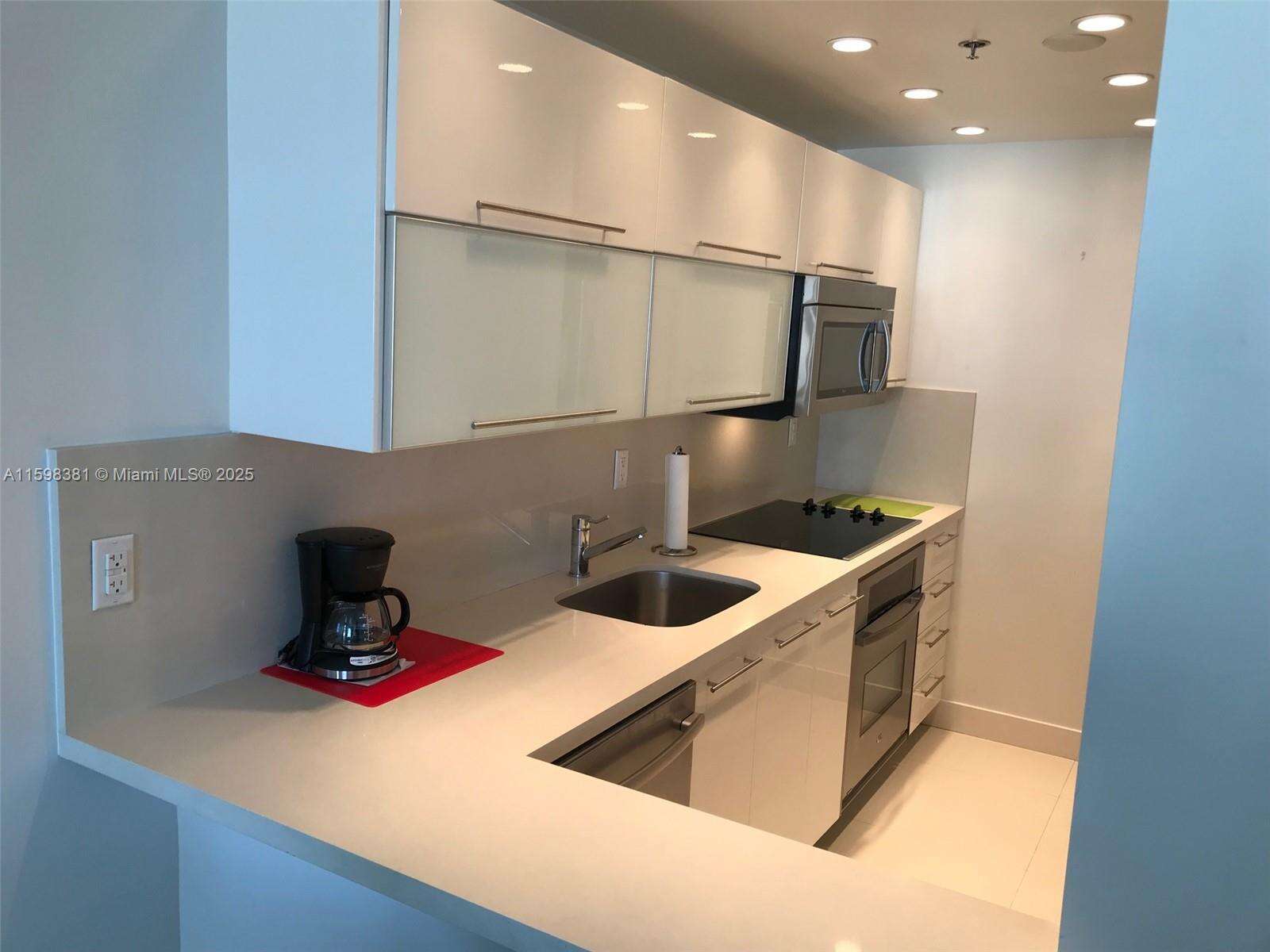 Decoplage Unit #808 | Picture 9