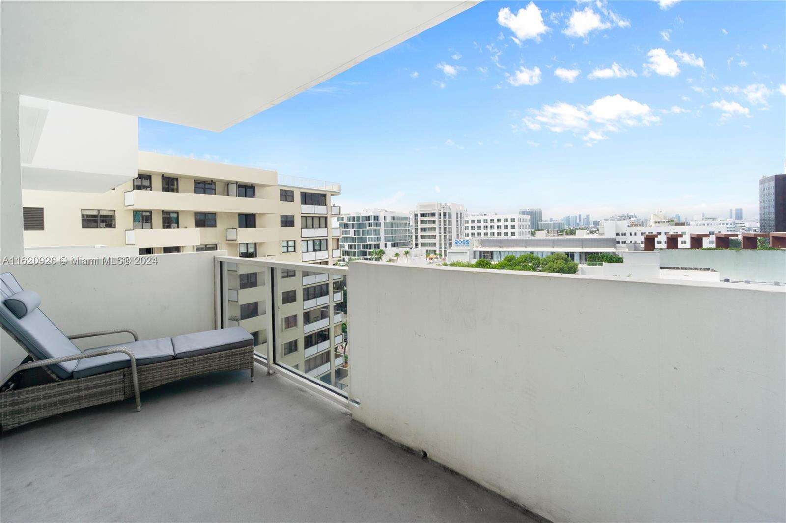 Decoplage Unit #820 | Picture 14