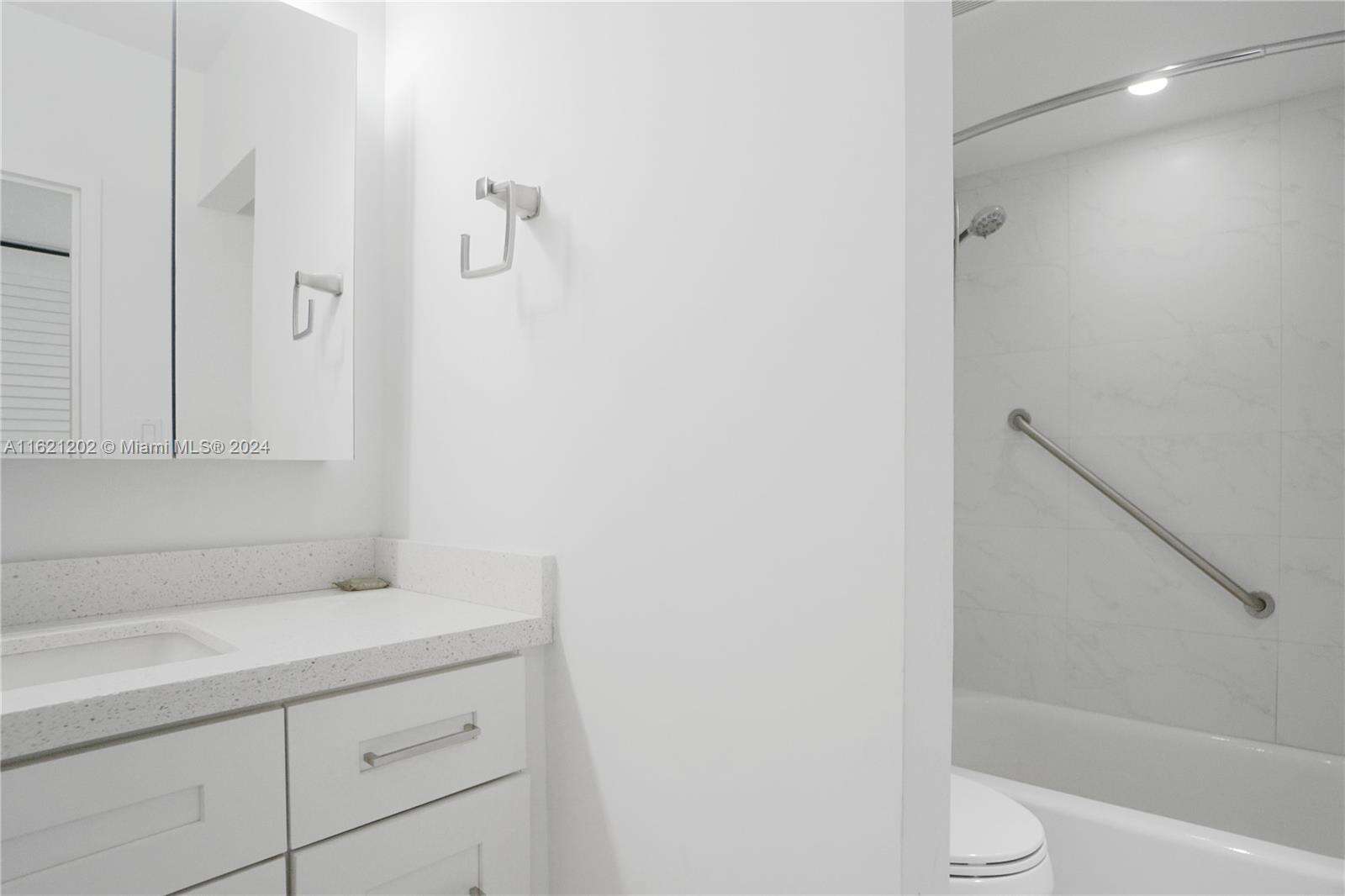 Decoplage Unit #436 | Picture 11