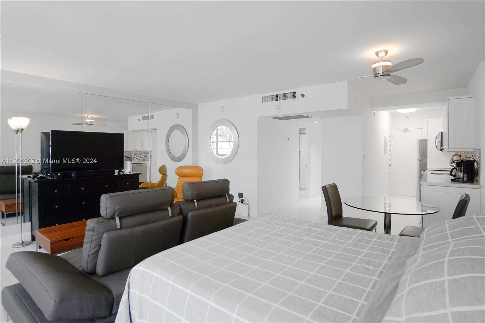 Decoplage Unit #436 | Picture 6