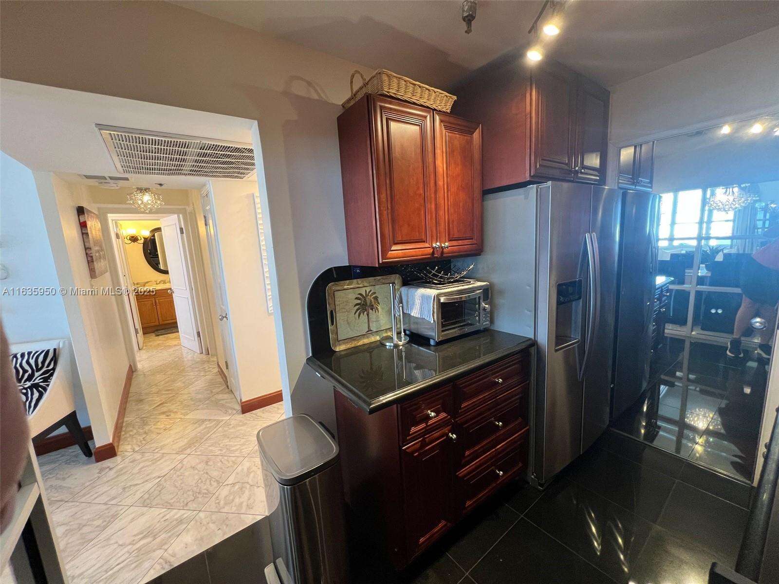 Decoplage Unit #1633 | Picture 14