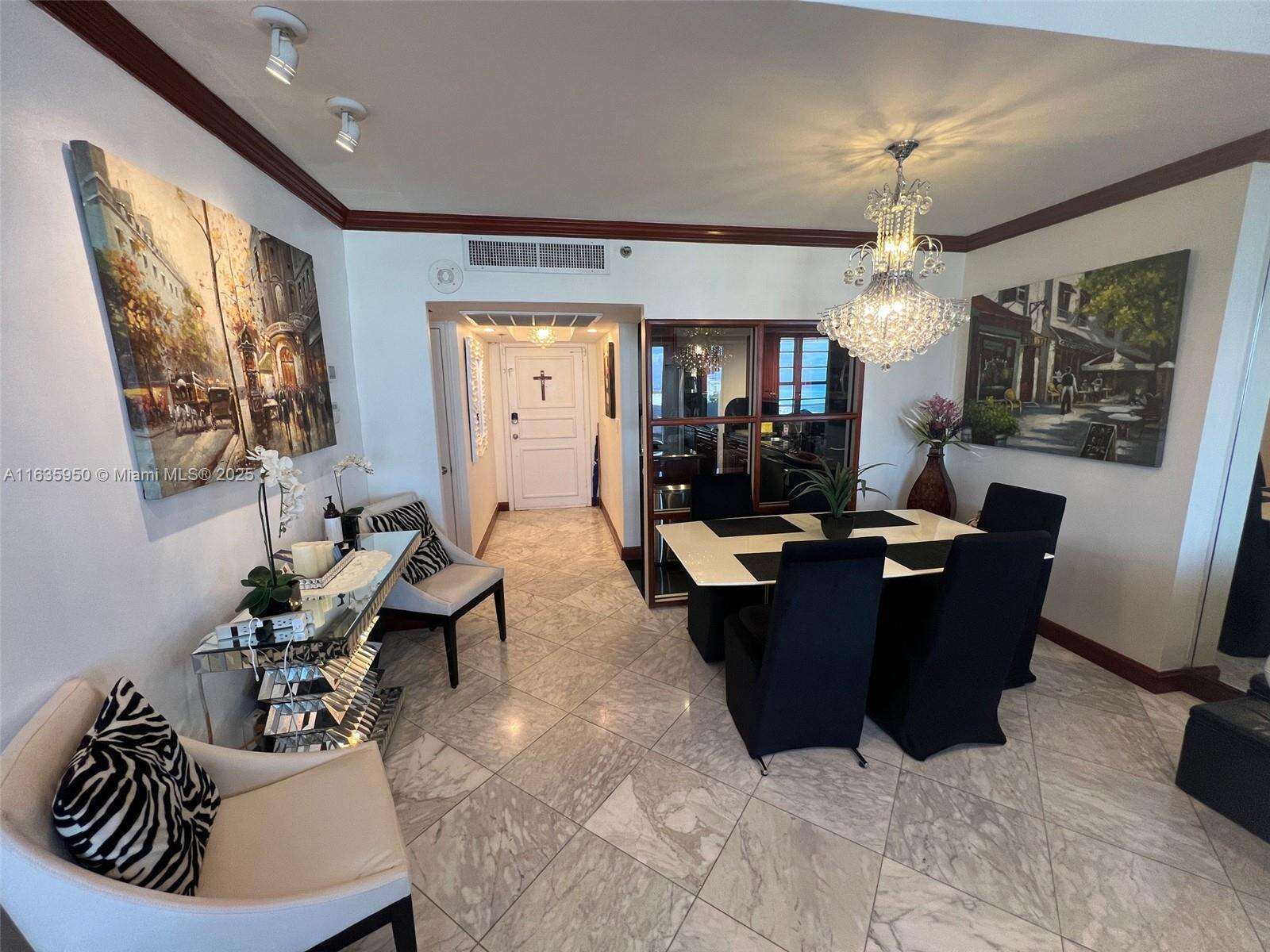 Decoplage Unit #1633 | Picture 10