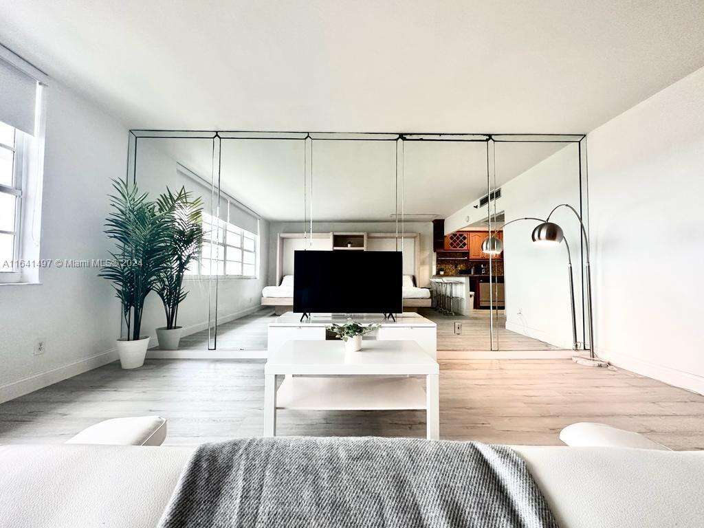 Decoplage Unit #1032 | Picture 2