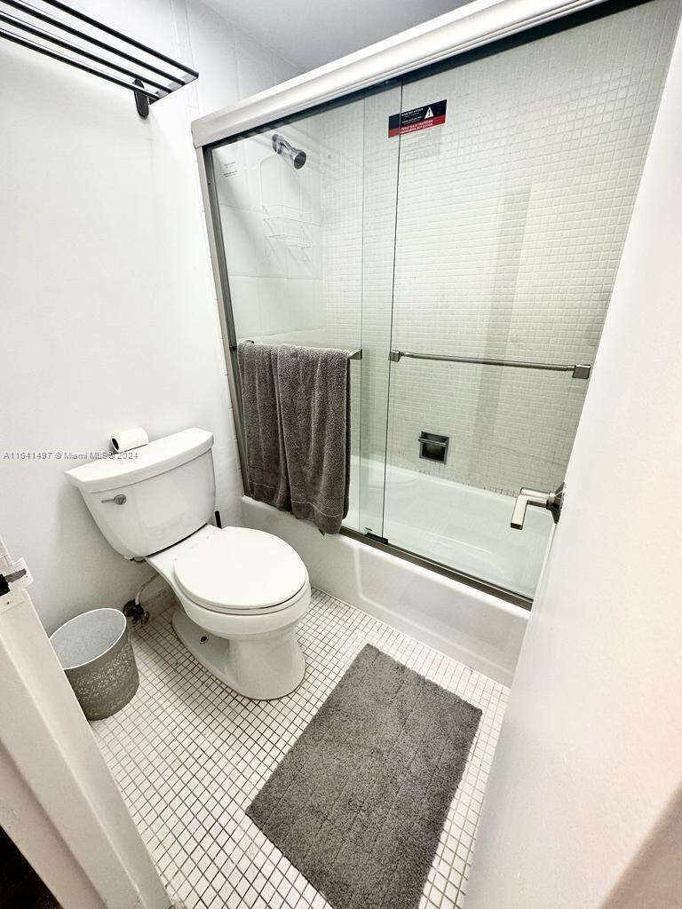 Decoplage Unit #1032 | Picture 5