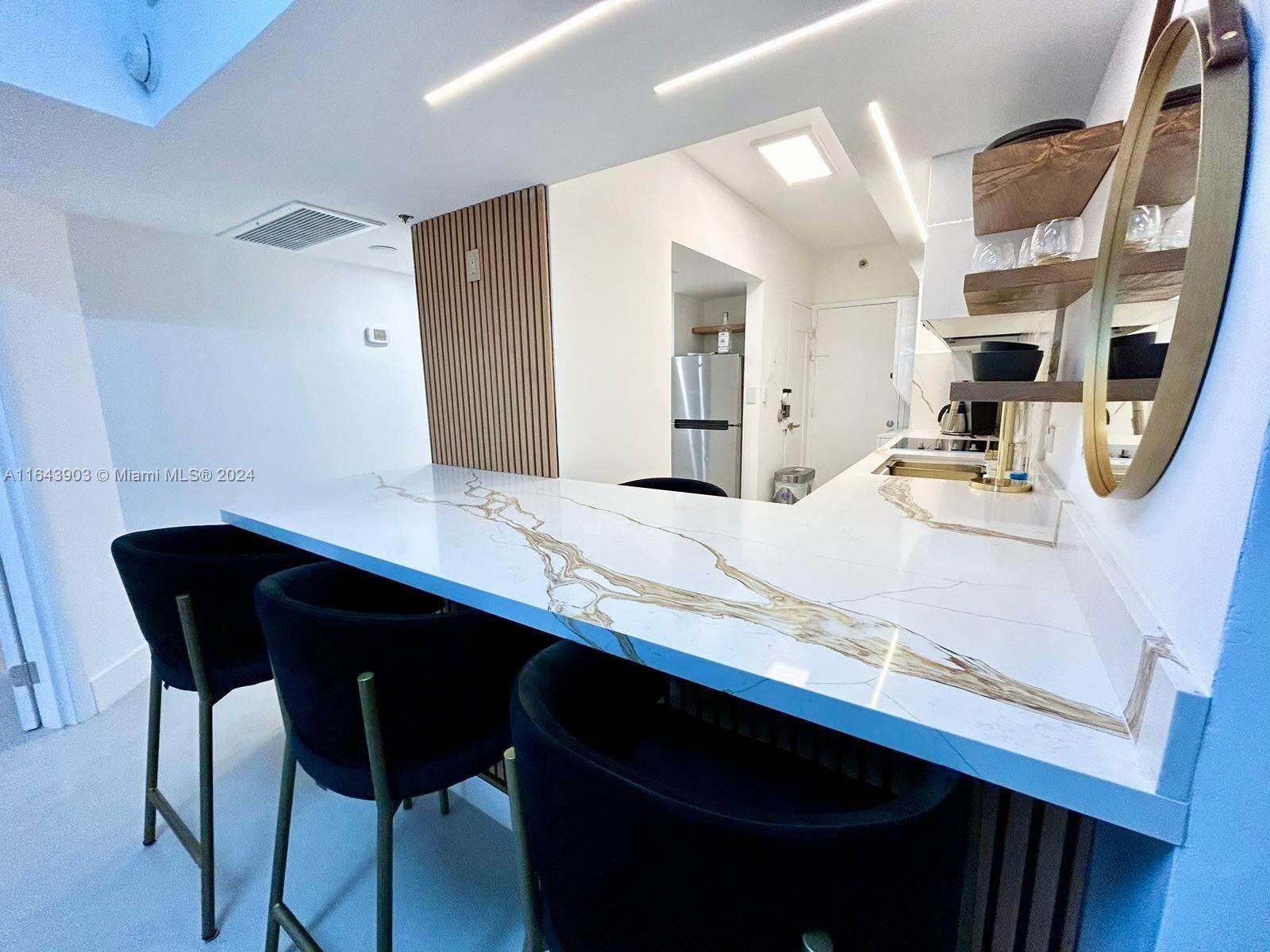 Decoplage Unit #445 | Picture 4