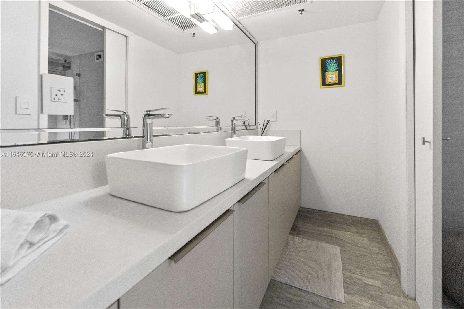 Decoplage Unit #548 | Picture 18