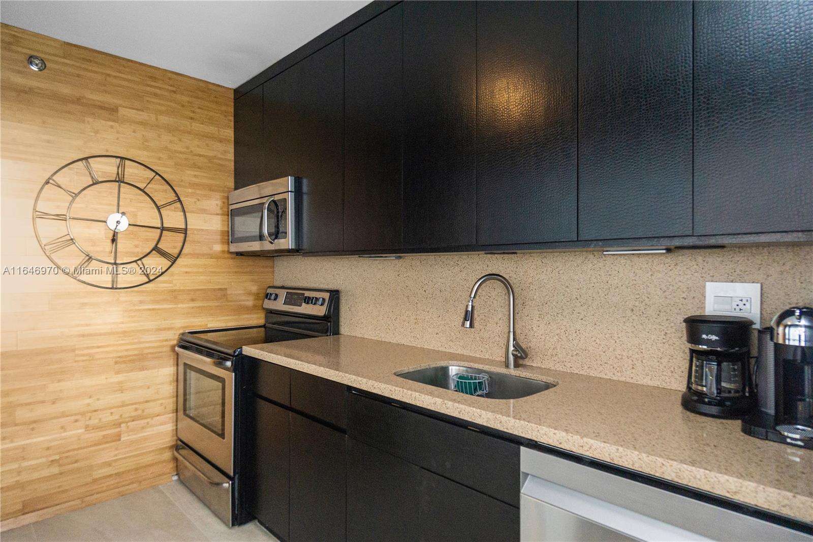 Decoplage Unit #548 | Picture 6