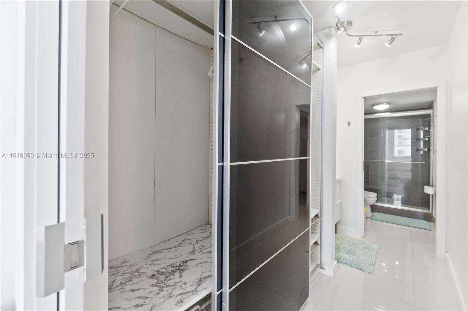 Decoplage Unit #1132 | Picture 9