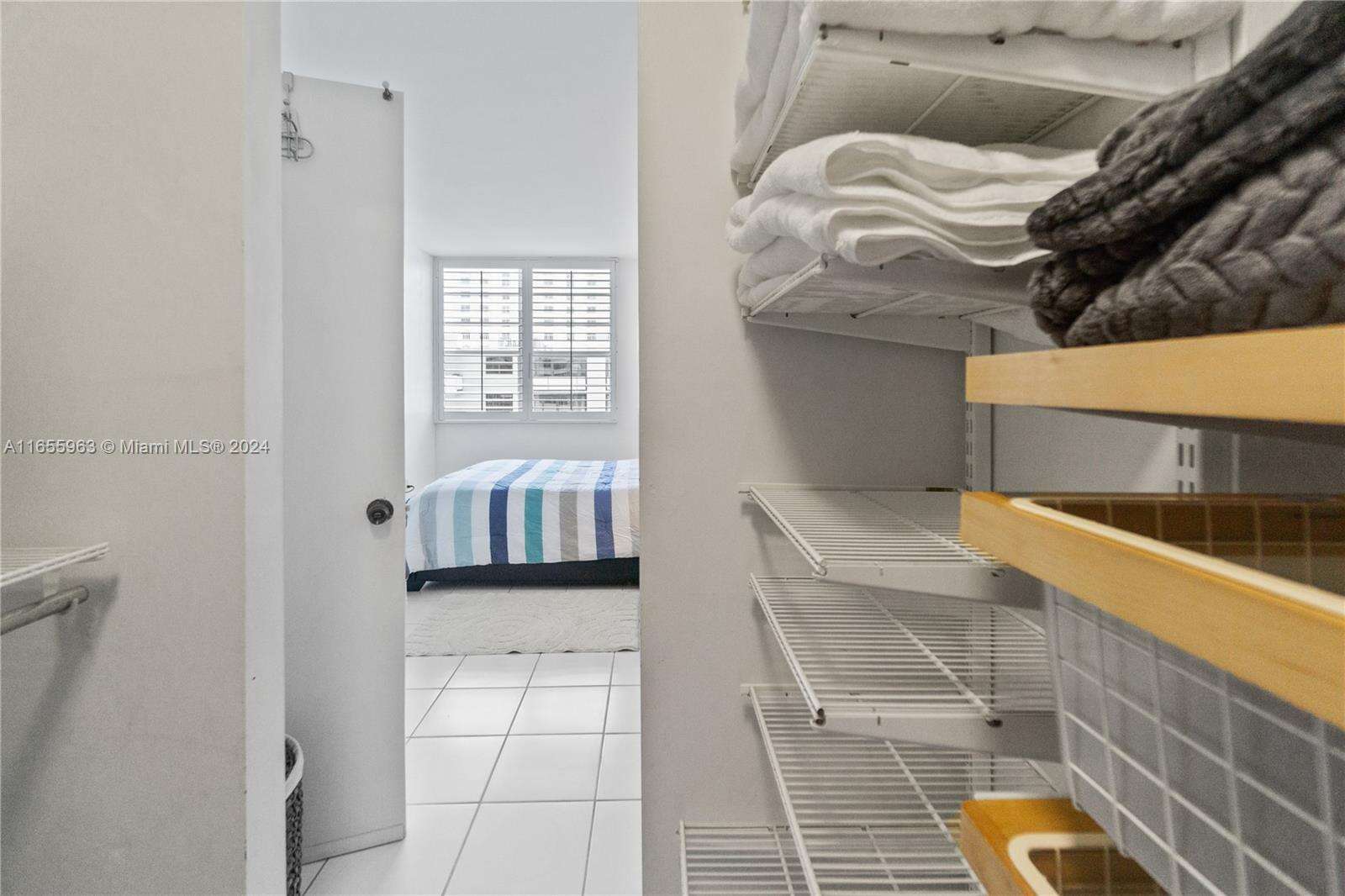 Decoplage Unit #924 | Picture 16