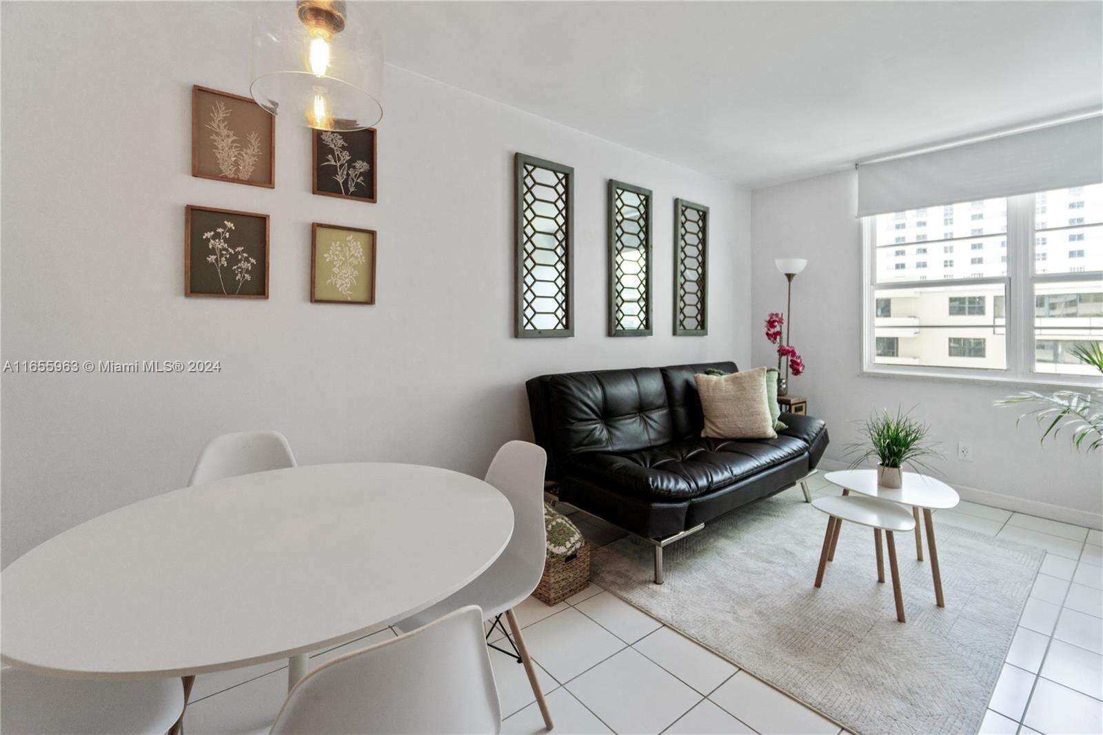 Decoplage Unit #924 | Picture 3