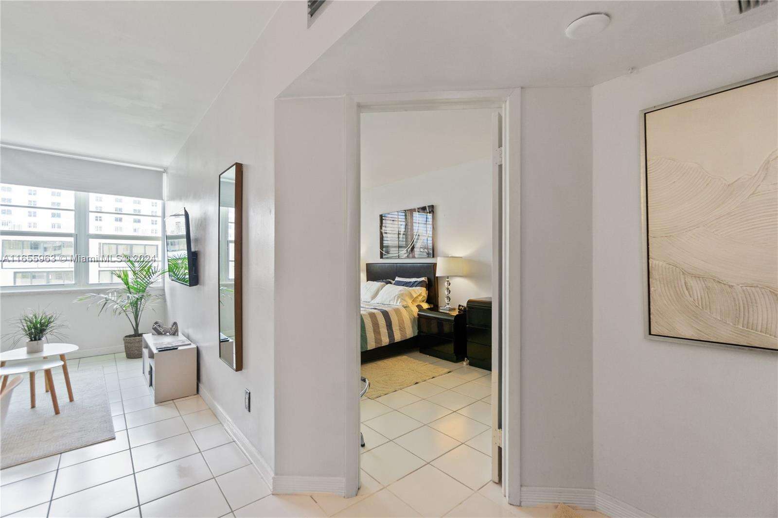 Decoplage Unit #924 | Picture 4