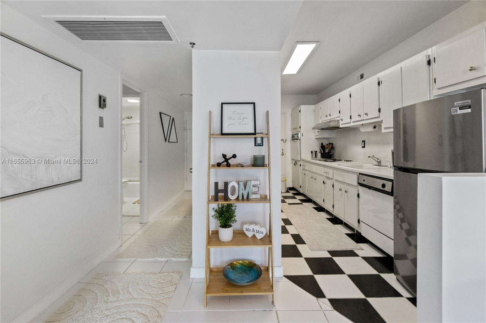 Decoplage Unit #924 | Picture 8