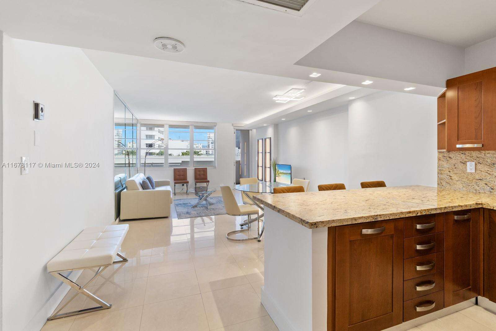 Decoplage Unit #543 | Picture 4