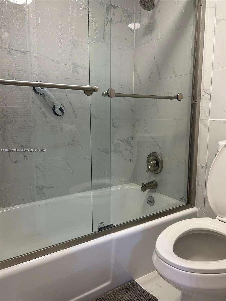 Decoplage Unit #608 | Picture 13