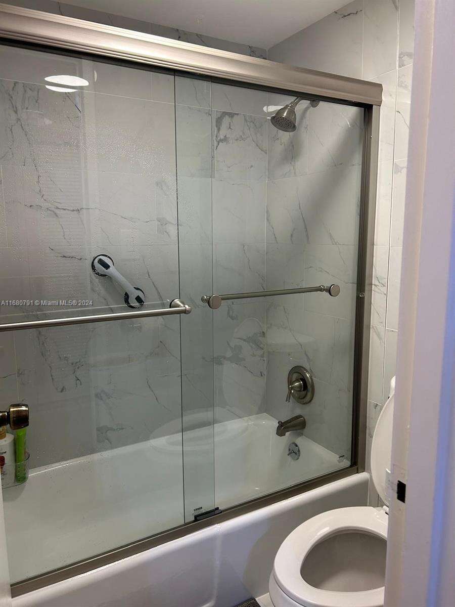 Decoplage Unit #608 | Picture 14