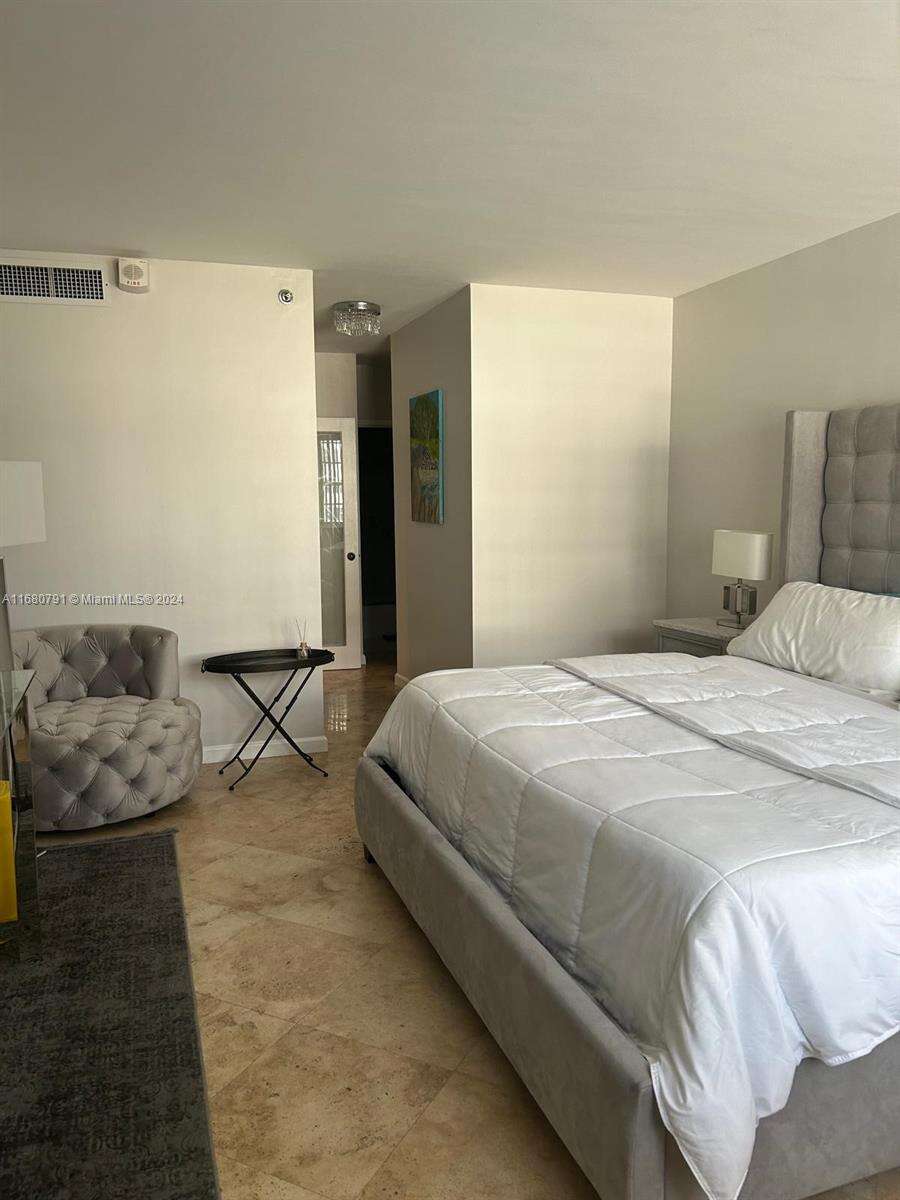 Decoplage Unit #608 | Picture 20