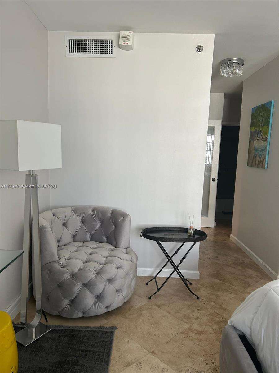 Decoplage Unit #608 | Picture 21