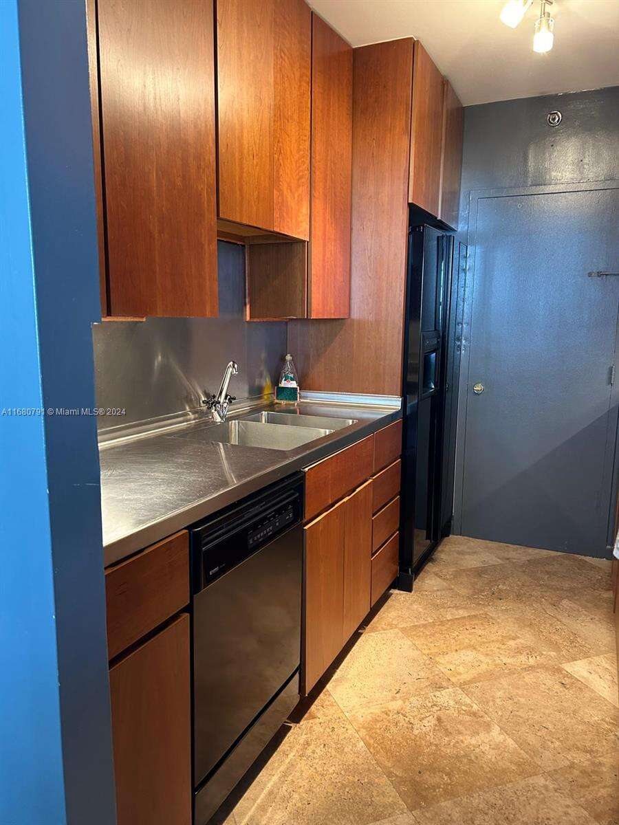 Decoplage Unit #608 | Picture 22