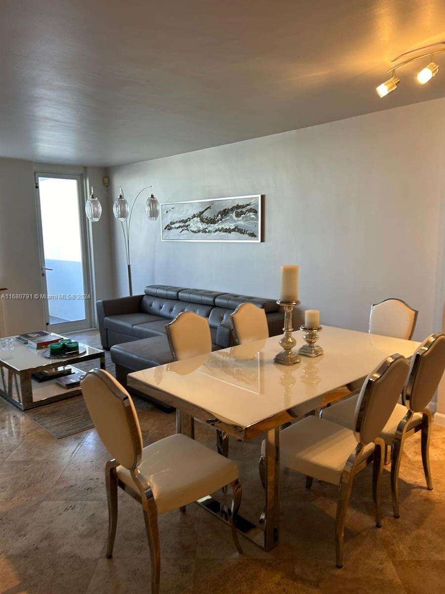 Decoplage Unit #608 | Picture 8