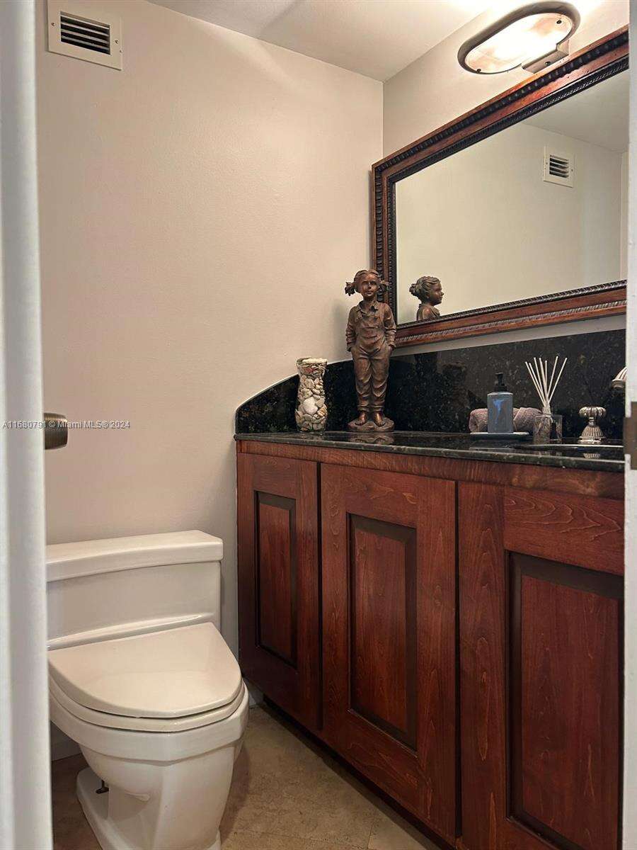 Decoplage Unit #608 | Picture 10