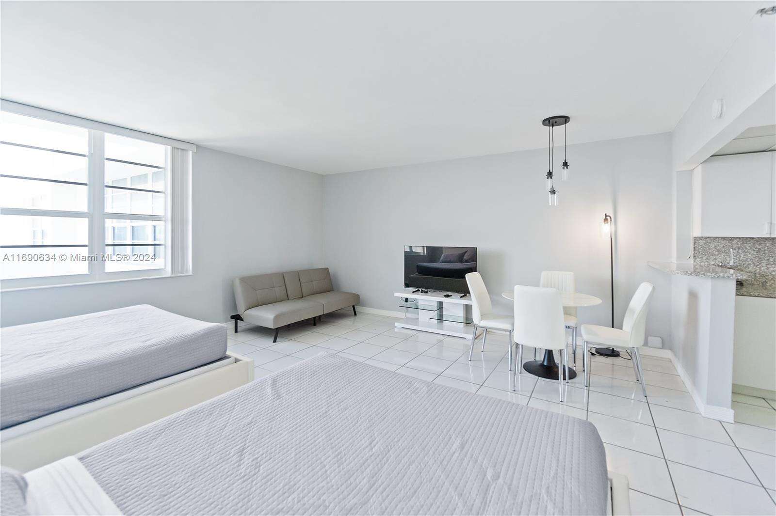 Decoplage Unit #1016 | Picture 5