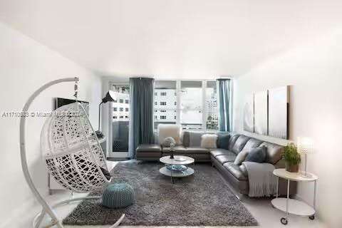 Decoplage Unit #739 | Picture 4