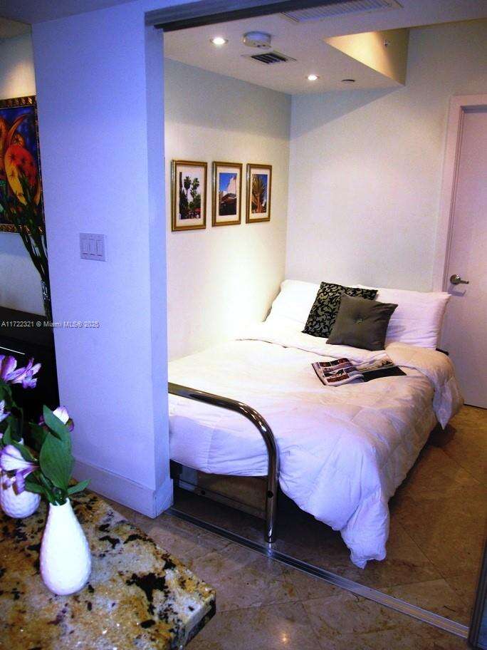 Decoplage Unit #444 | Picture 11