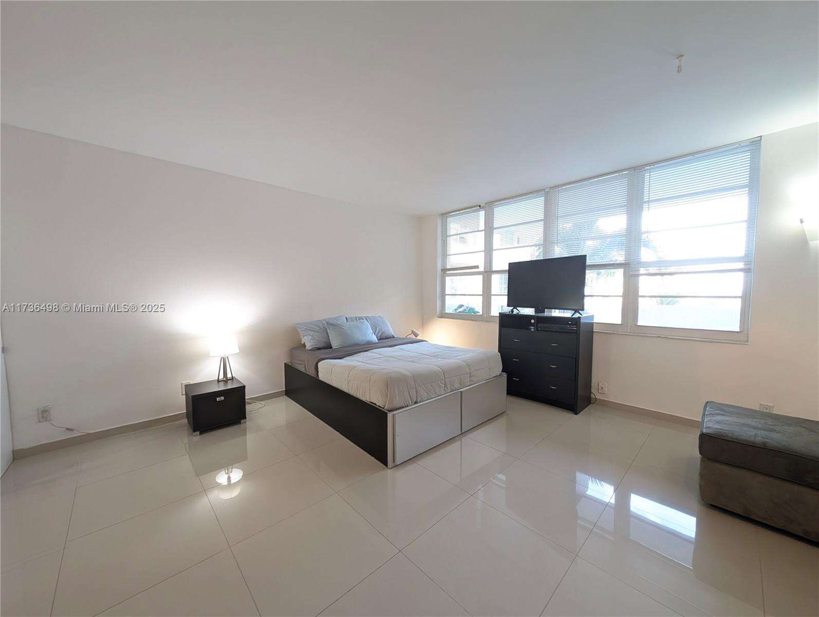 Decoplage Unit #417 | Picture 5