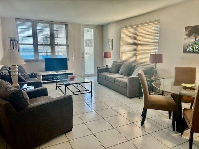 Decoplage South Beach For Rent | Unit #821