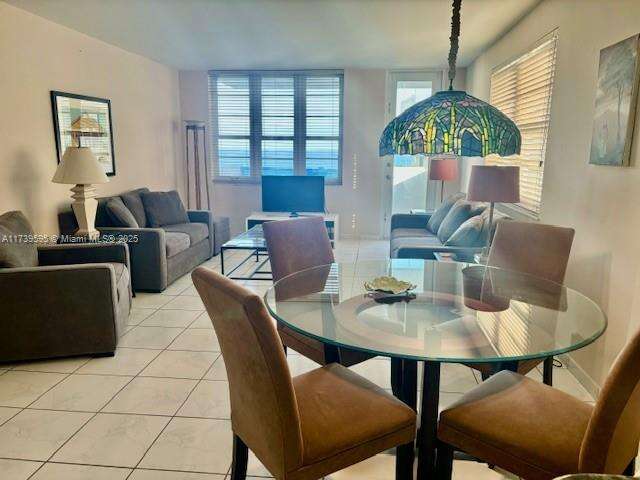 Decoplage Unit #821 | Picture 2