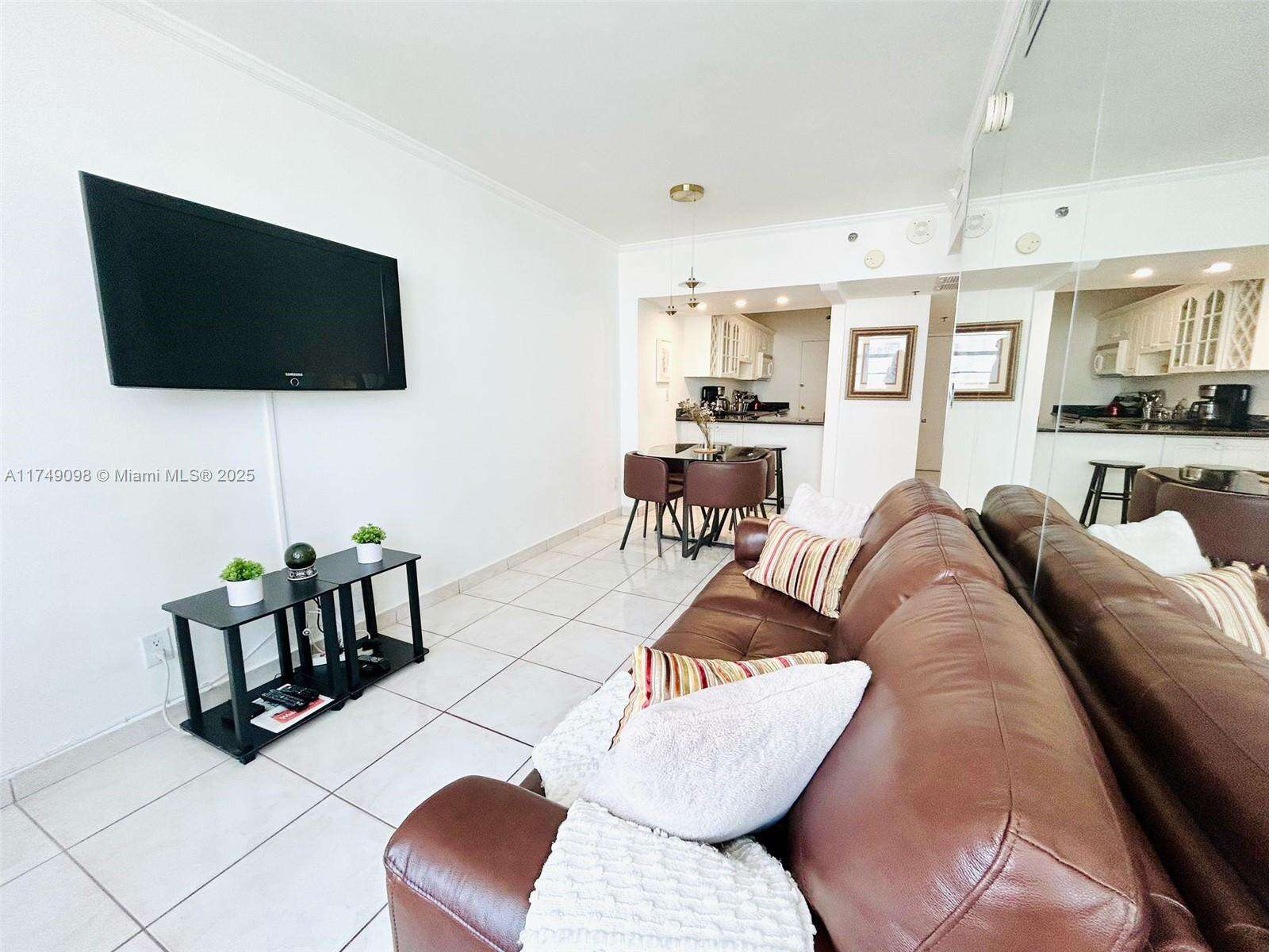 Decoplage South Beach For Rent | Unit #639