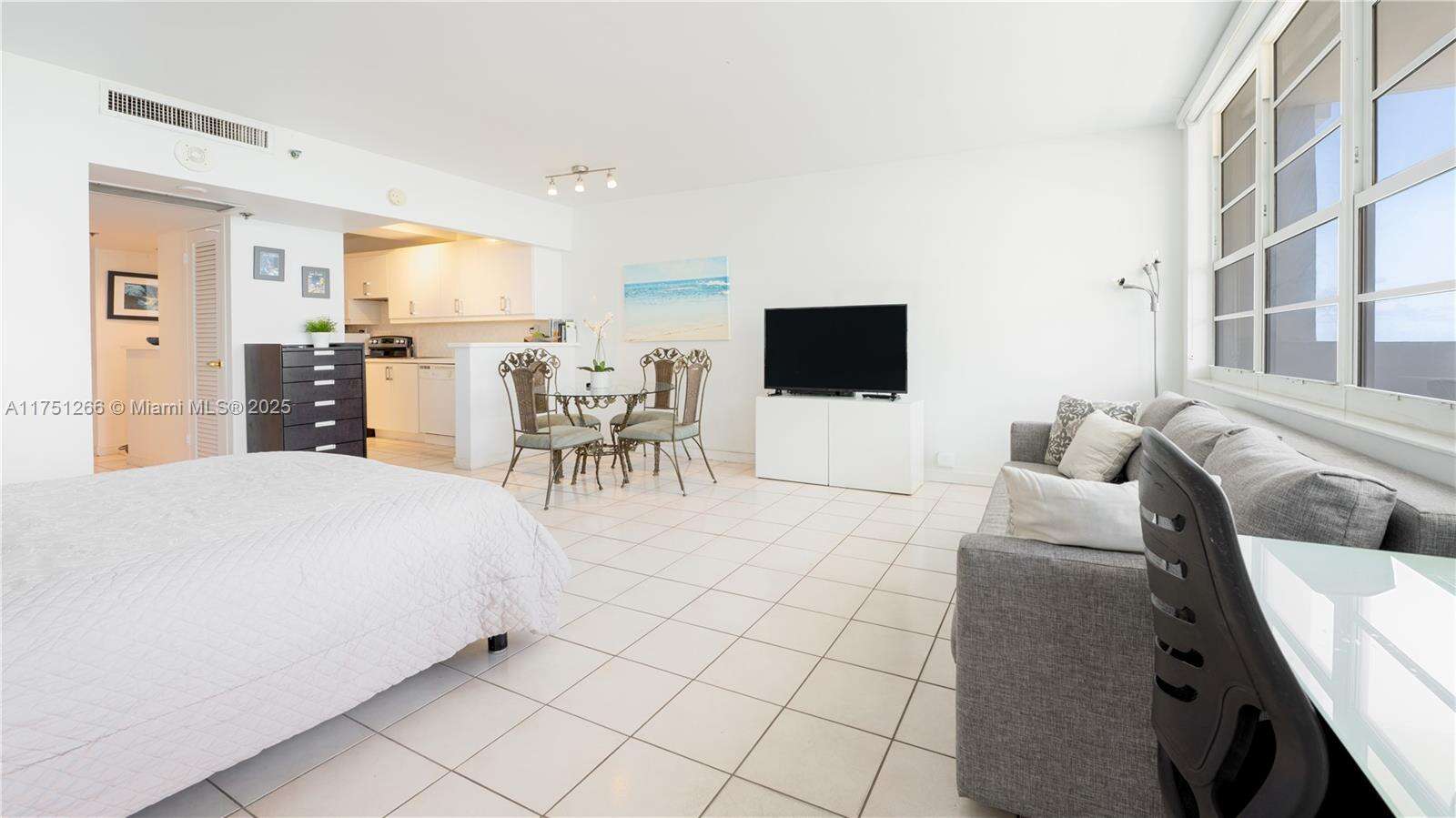 Decoplage Unit #1136 | Picture 9