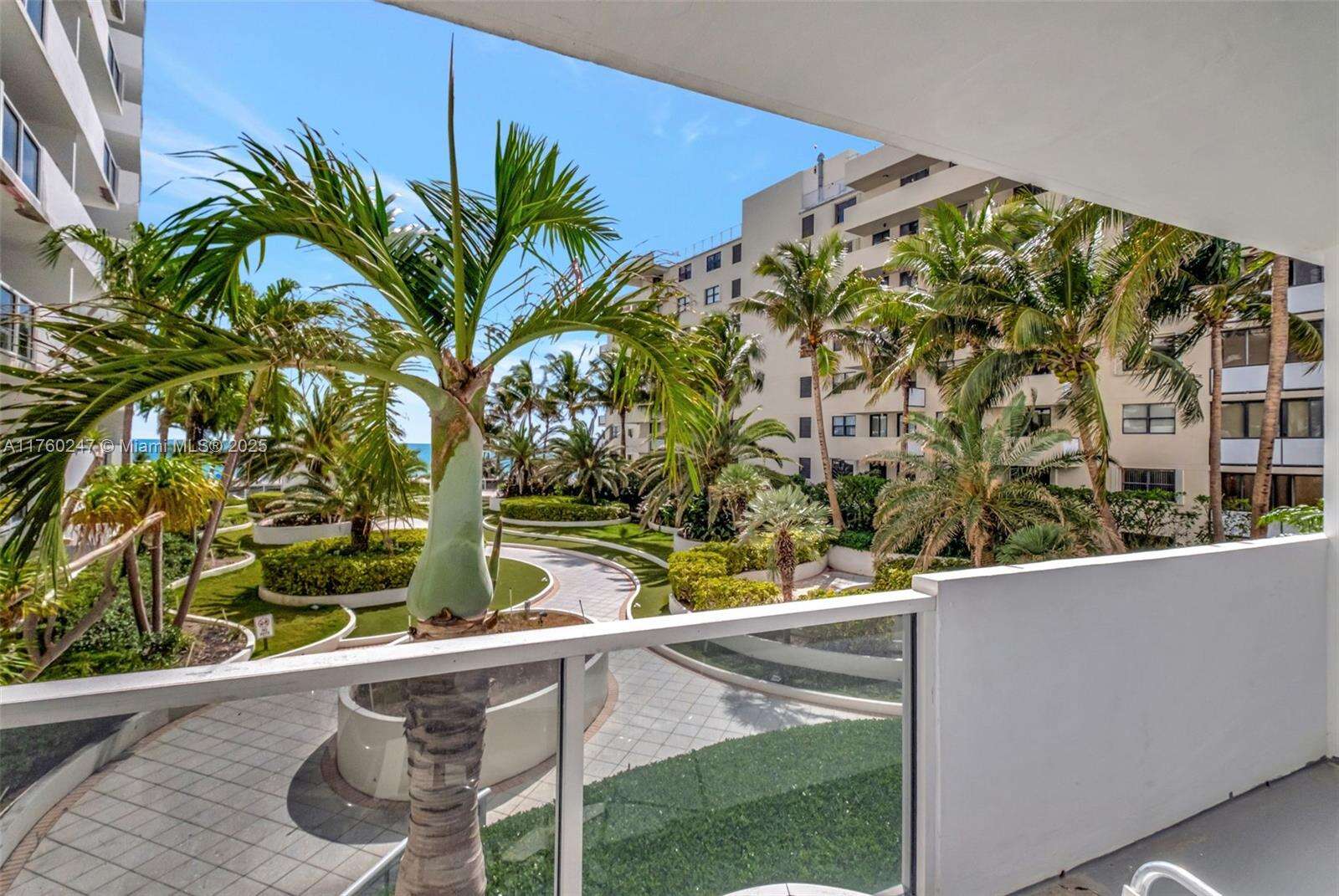 Decoplage South Beach For Rent | Unit #417