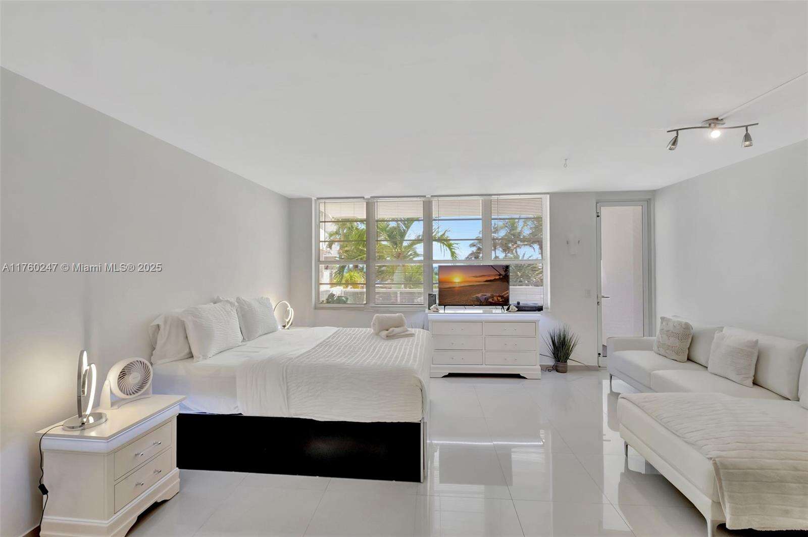 Decoplage Unit #417 | Picture 5