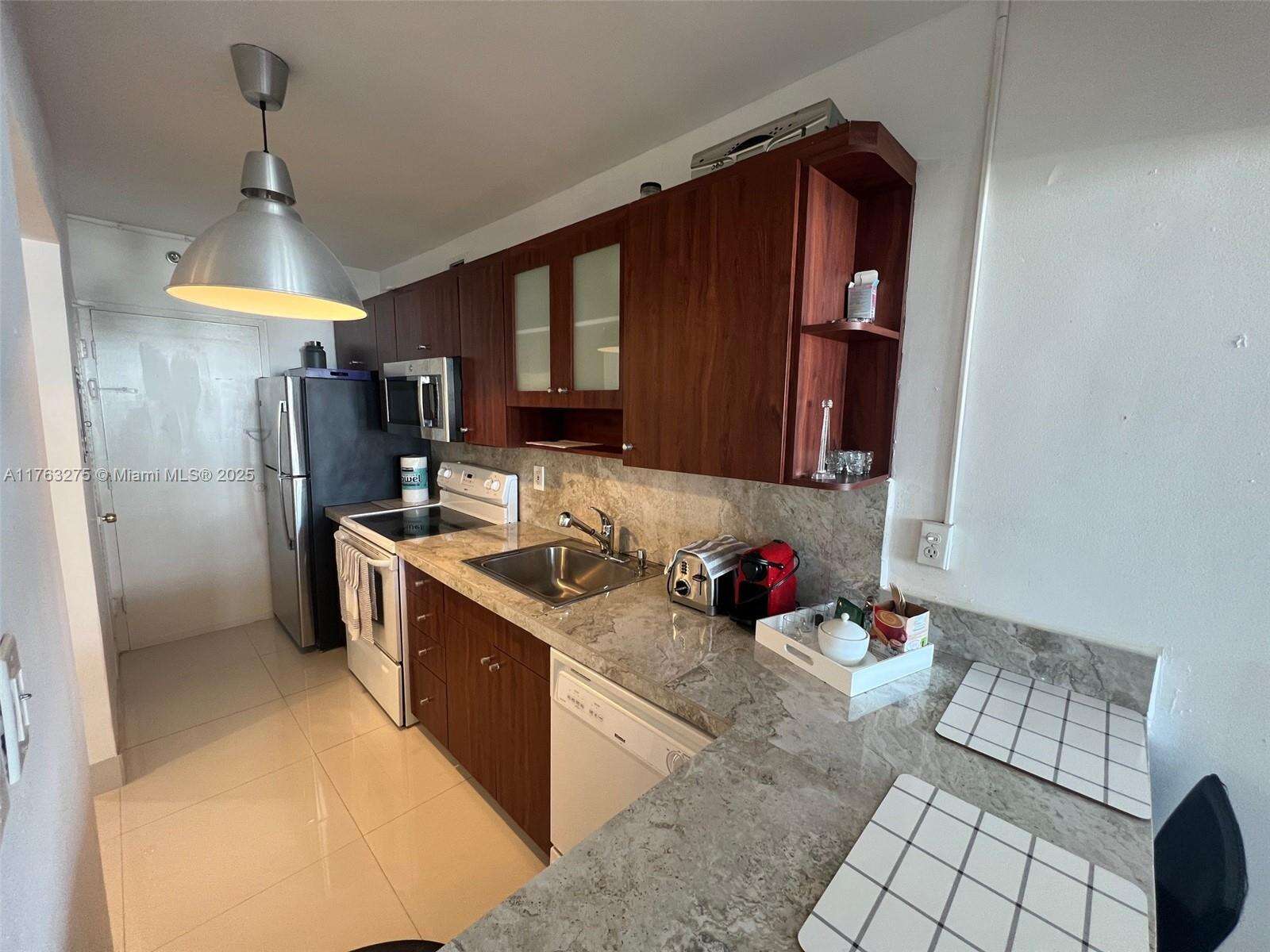 Decoplage Unit #945 | Picture 11