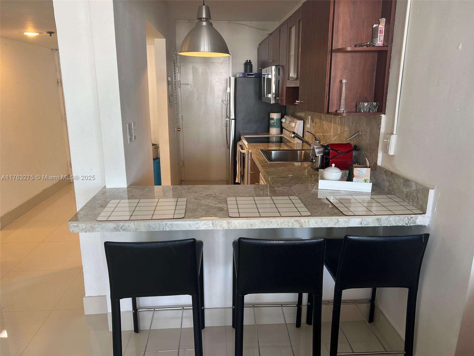 Decoplage Unit #945 | Picture 12