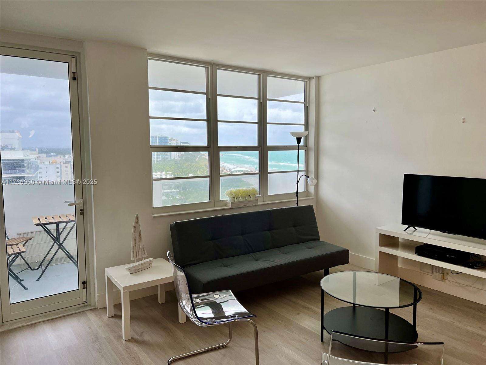 Decoplage Unit #1541 | Picture 4