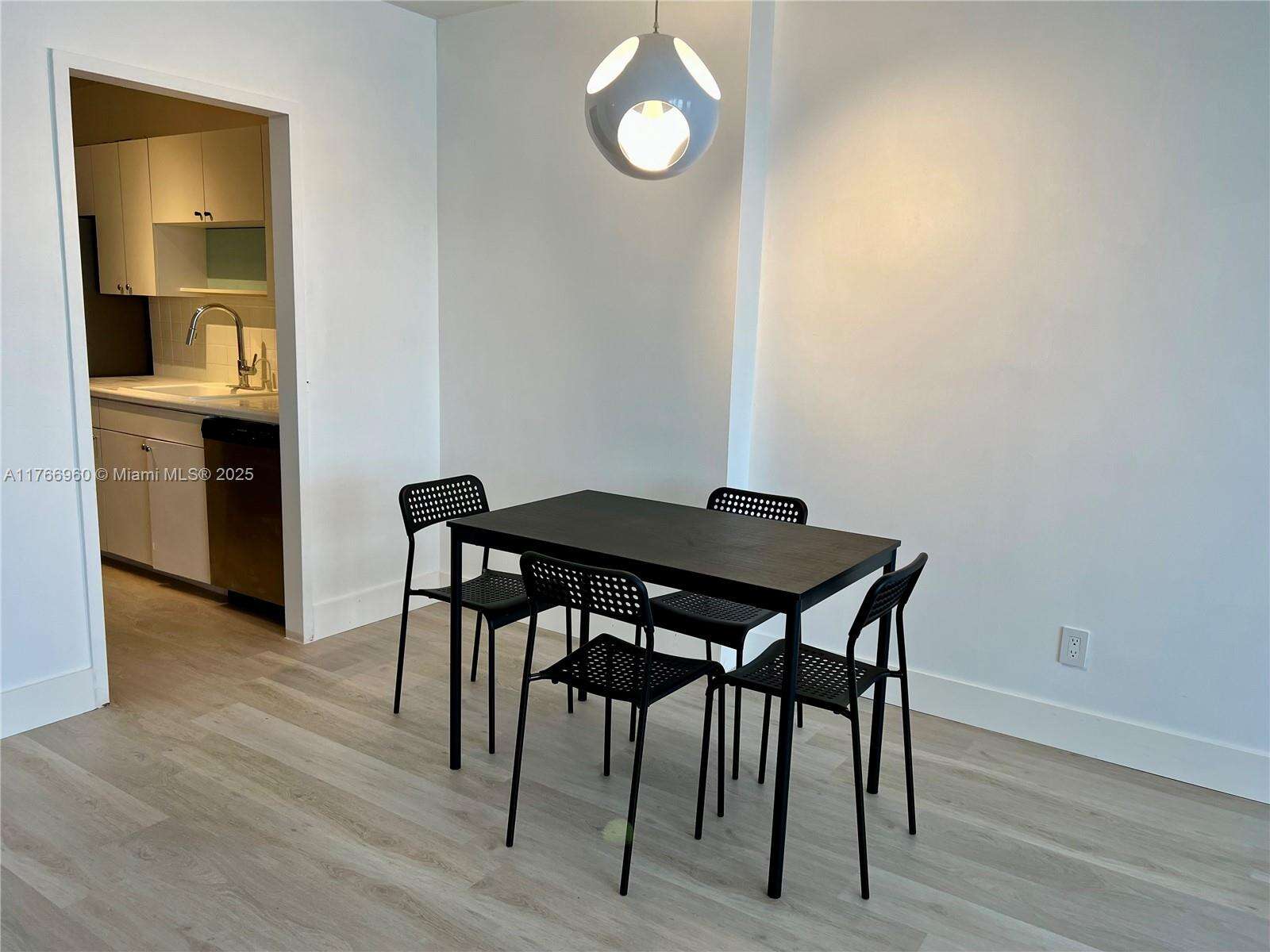 Decoplage Unit #1541 | Picture 5