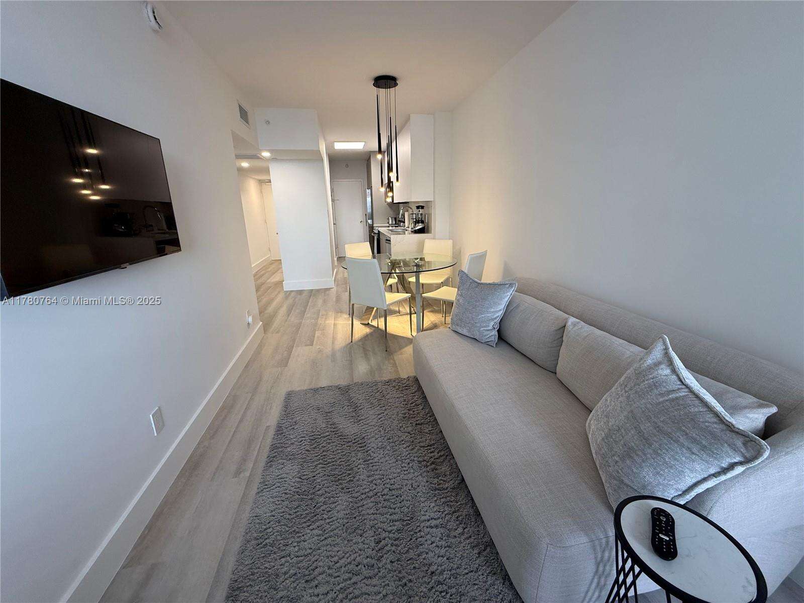 Decoplage South Beach For Rent | Unit #1218