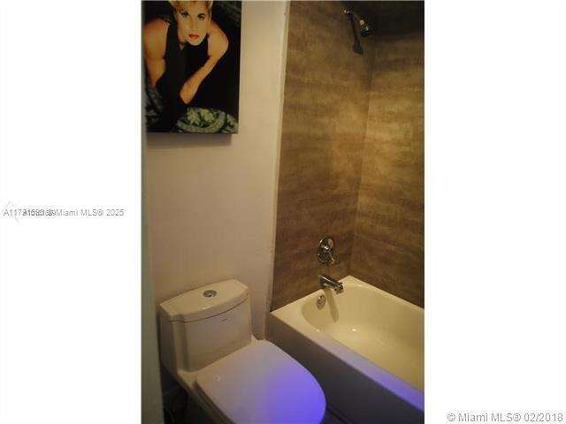 Decoplage Unit #705 | Picture 12