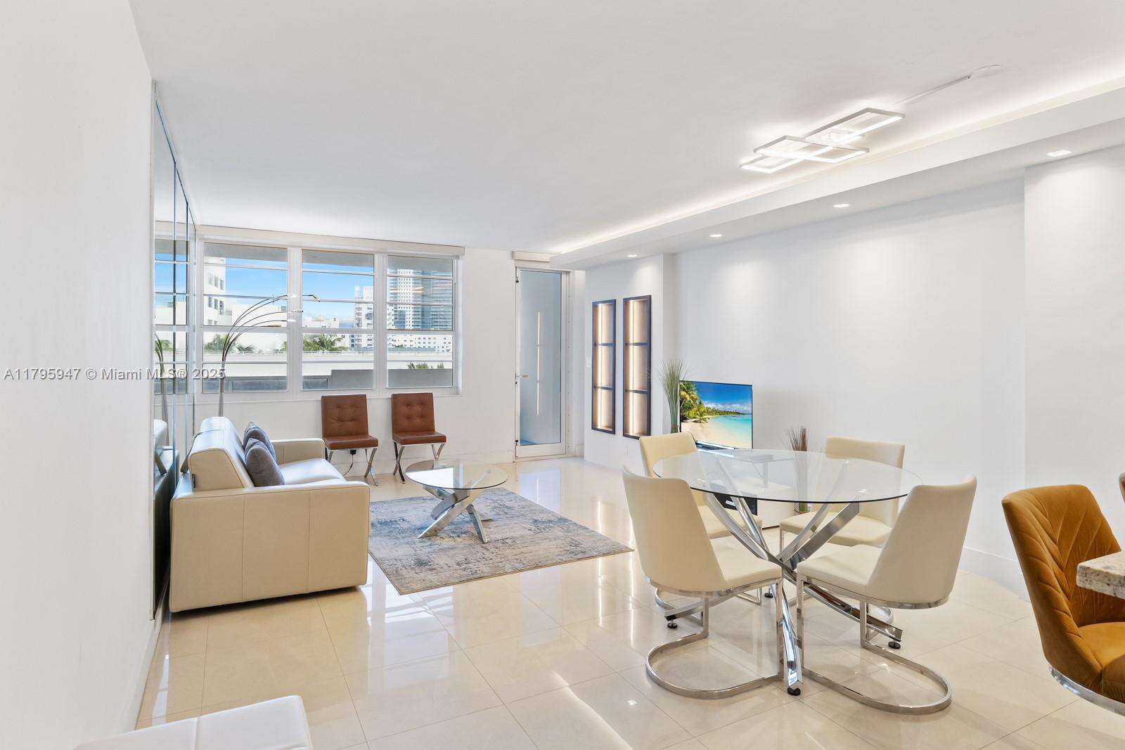 Decoplage Unit #543 | Picture 4