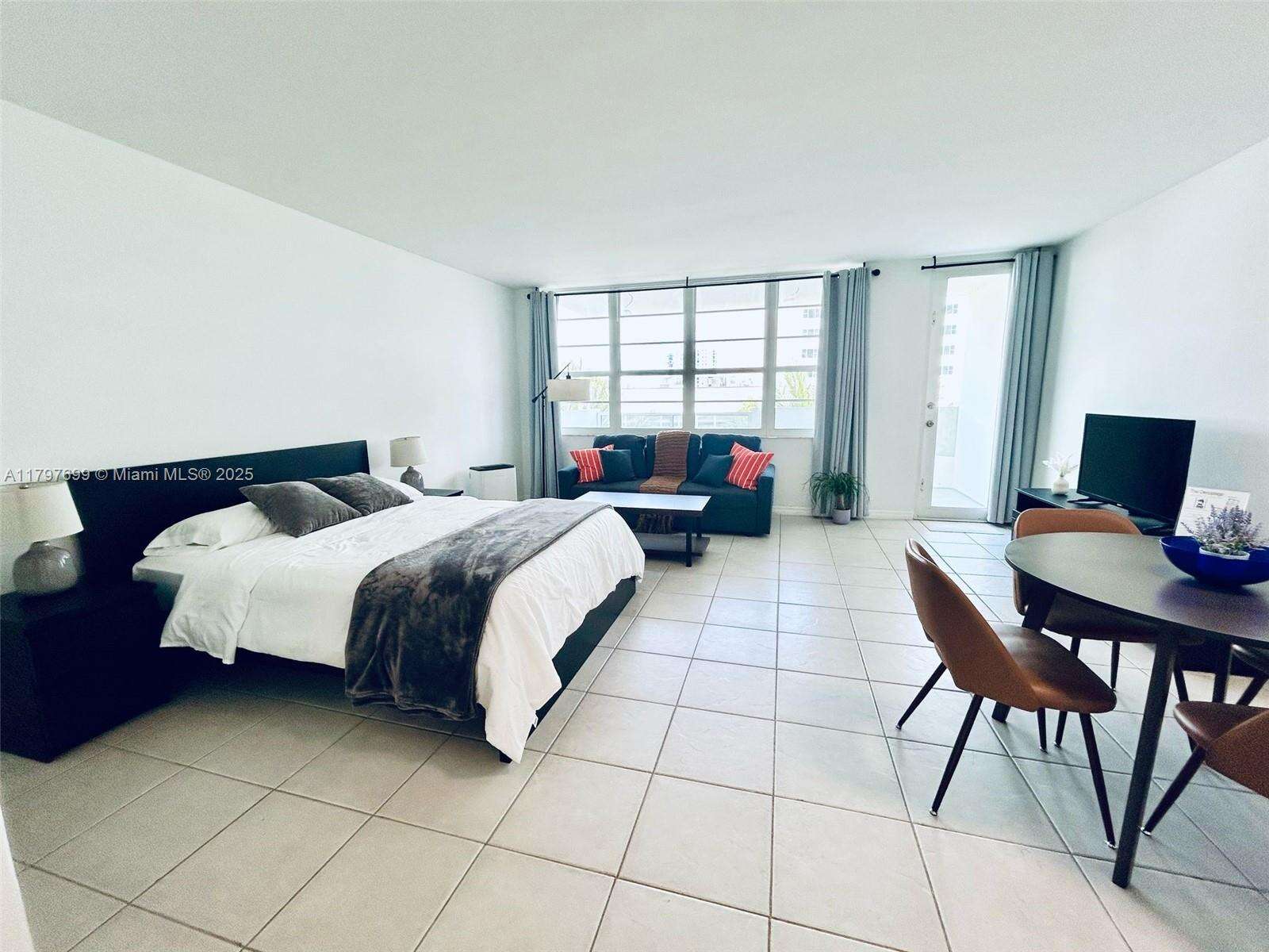 Decoplage South Beach For Rent | Unit #412