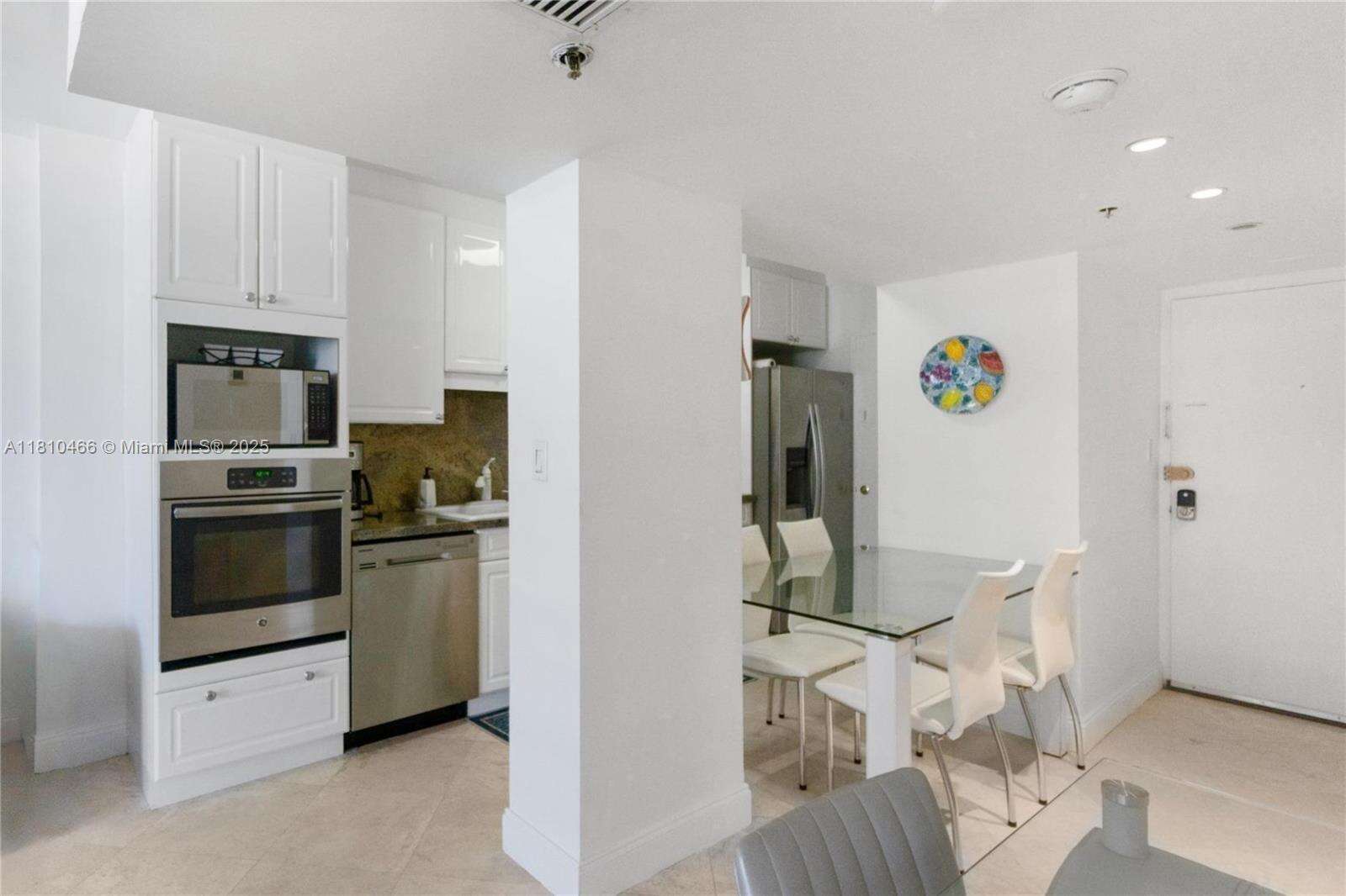 Decoplage Unit #827 | Picture 8