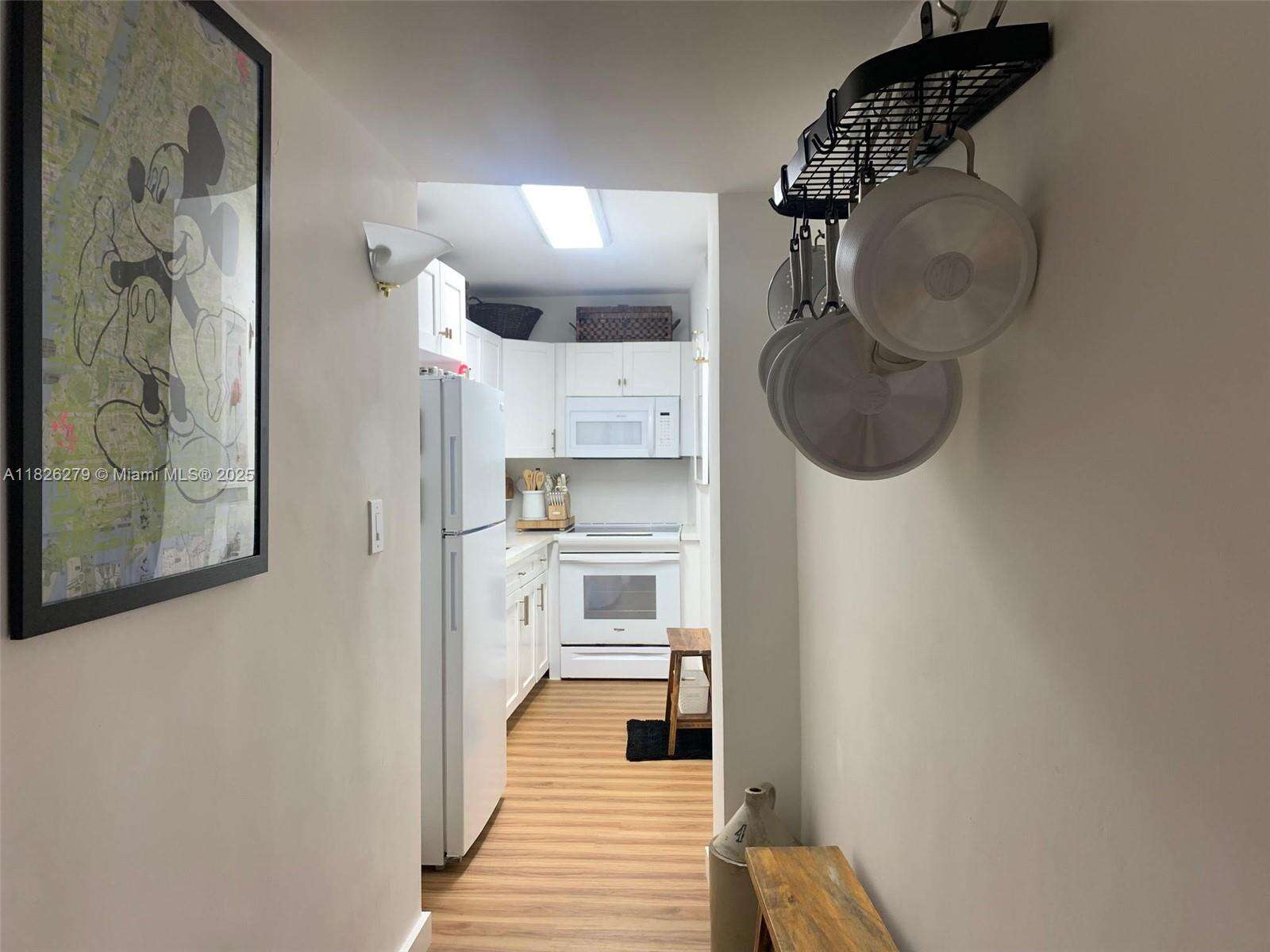 Decoplage Unit #315 | Picture 6