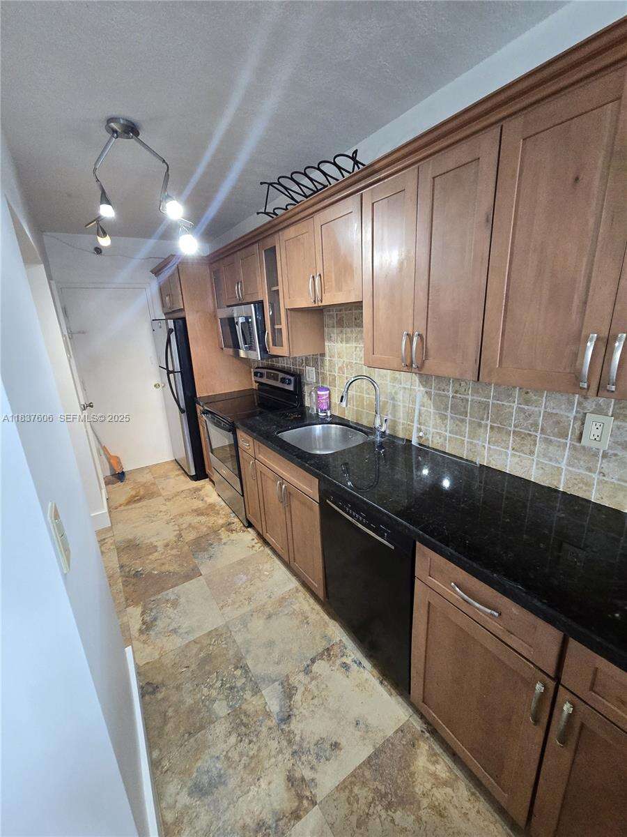 Decoplage Unit #1206 | Picture 10