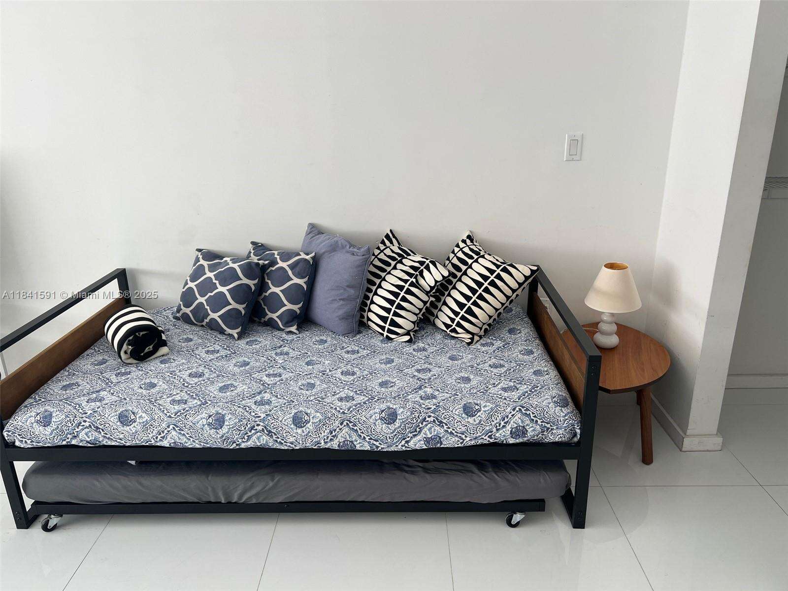 Decoplage Unit #1601 | Picture 11