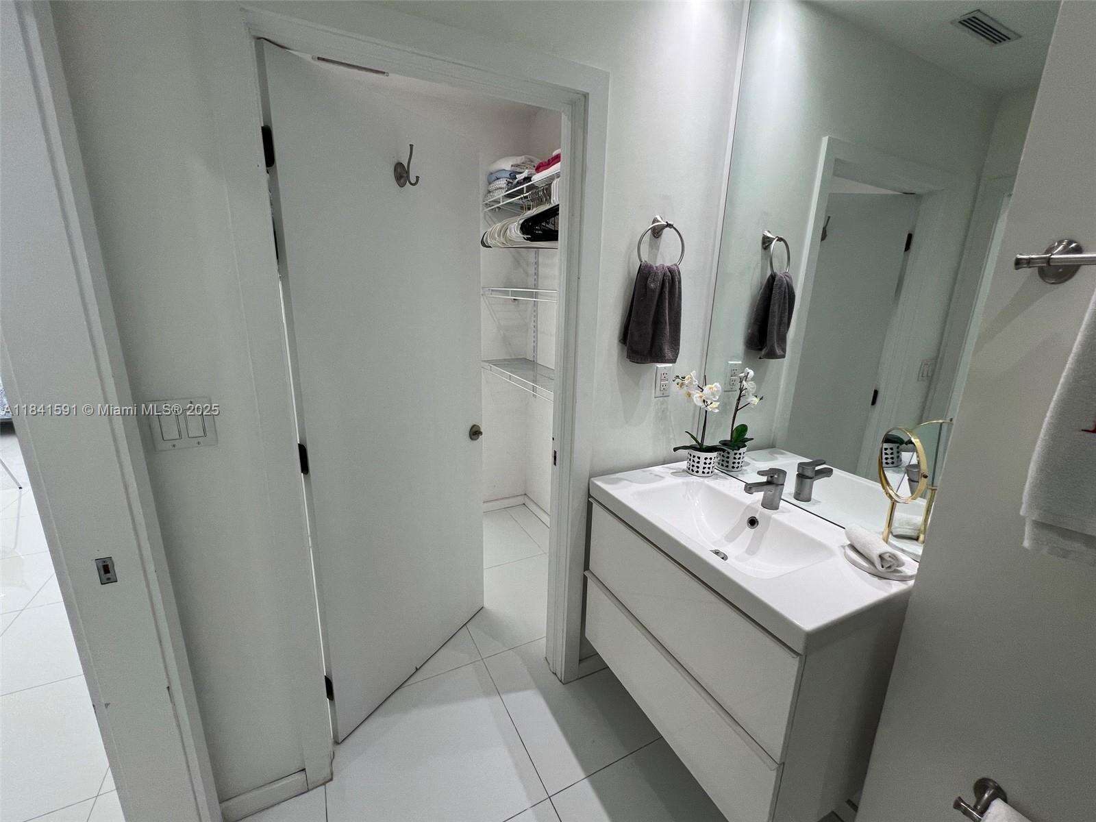 Decoplage Unit #1601 | Picture 20