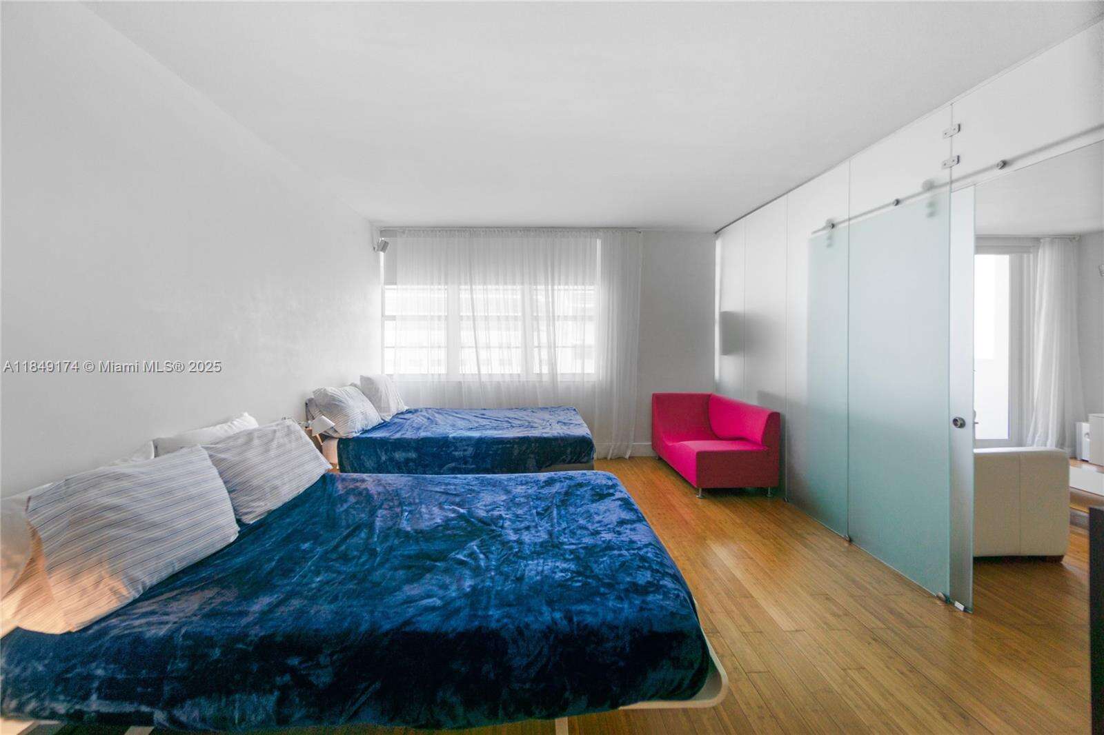 Decoplage Unit #923 | Picture 12