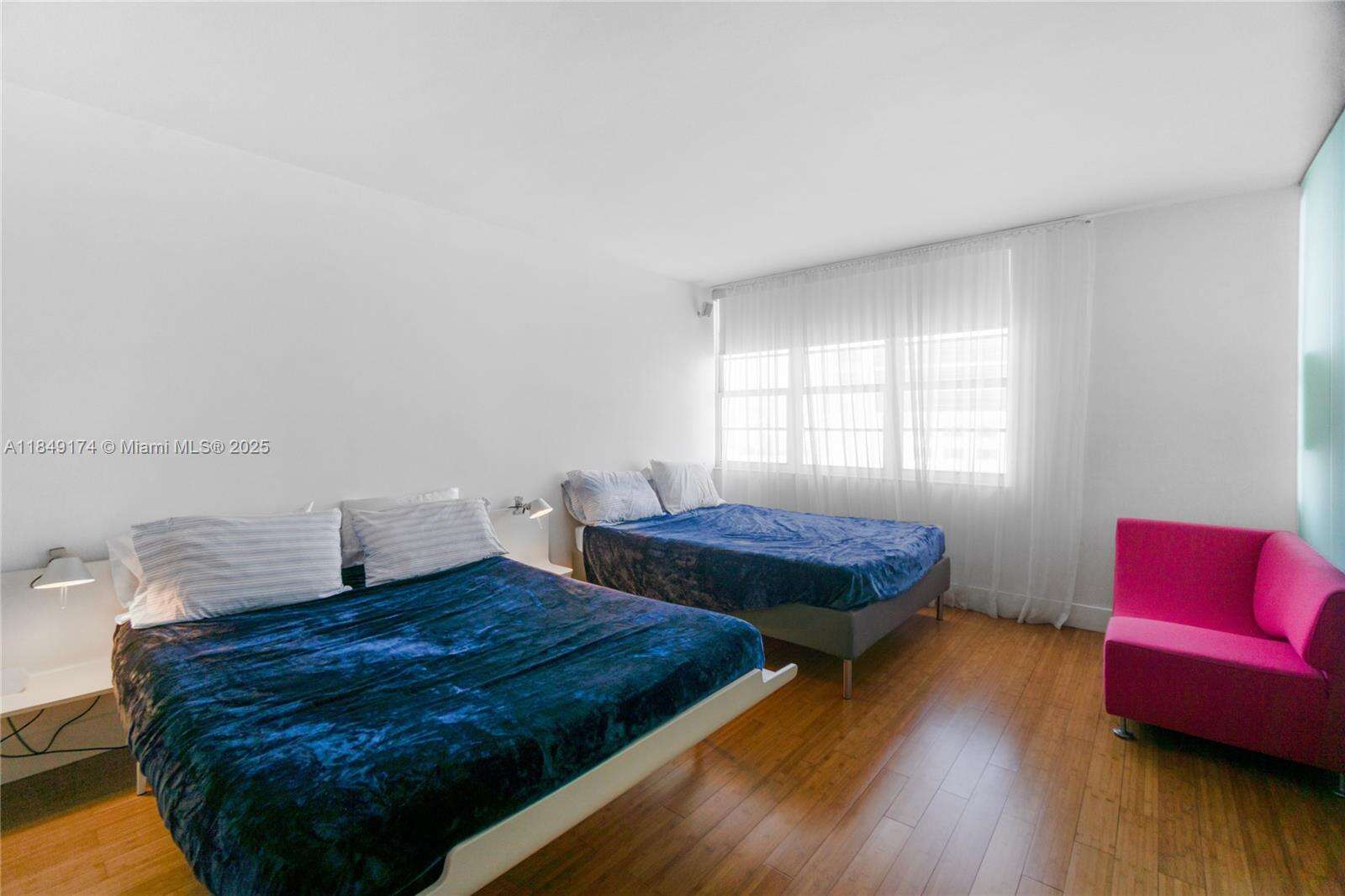 Decoplage Unit #923 | Picture 13